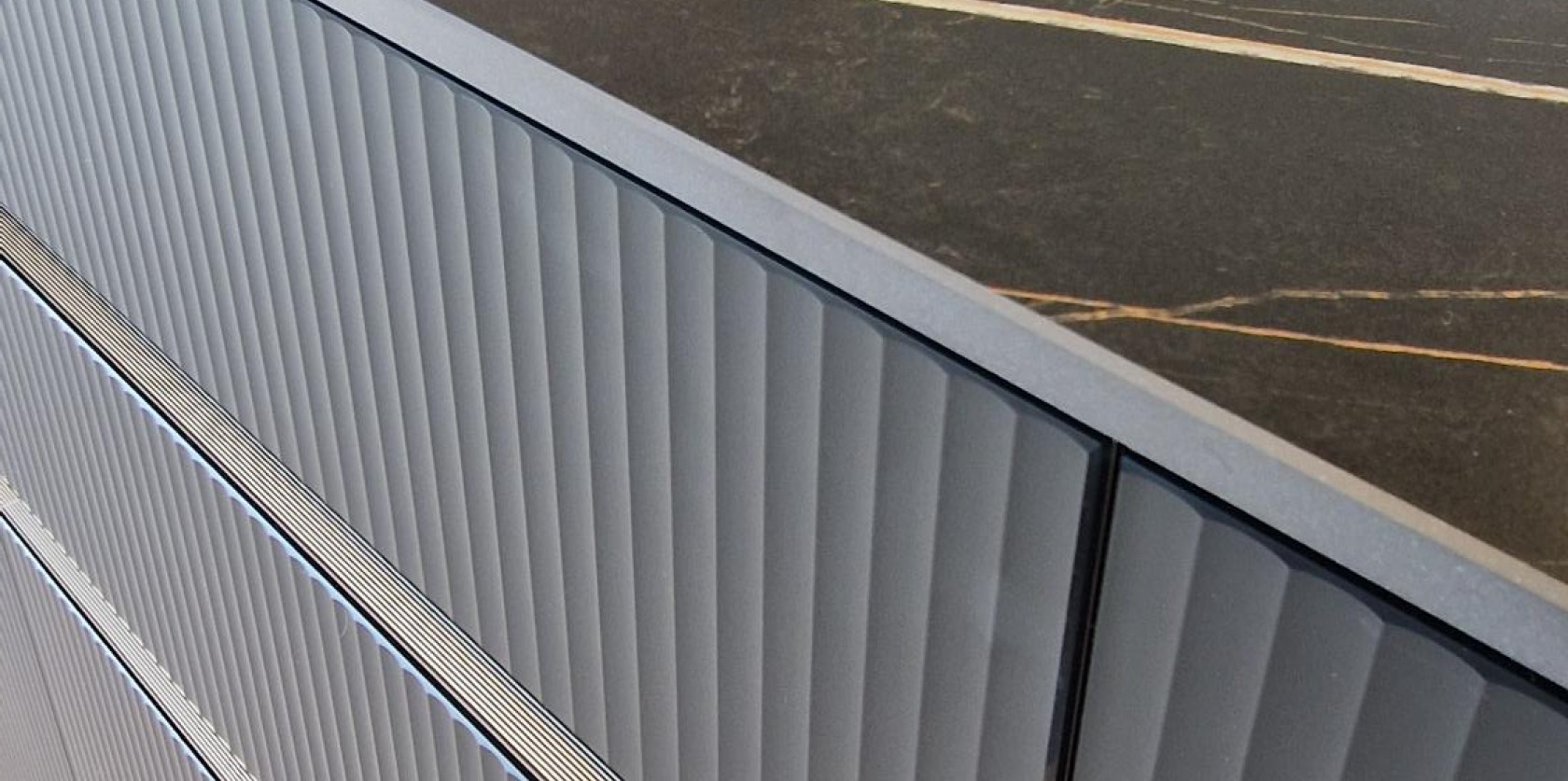 Iconica Vetro Opaco - Image