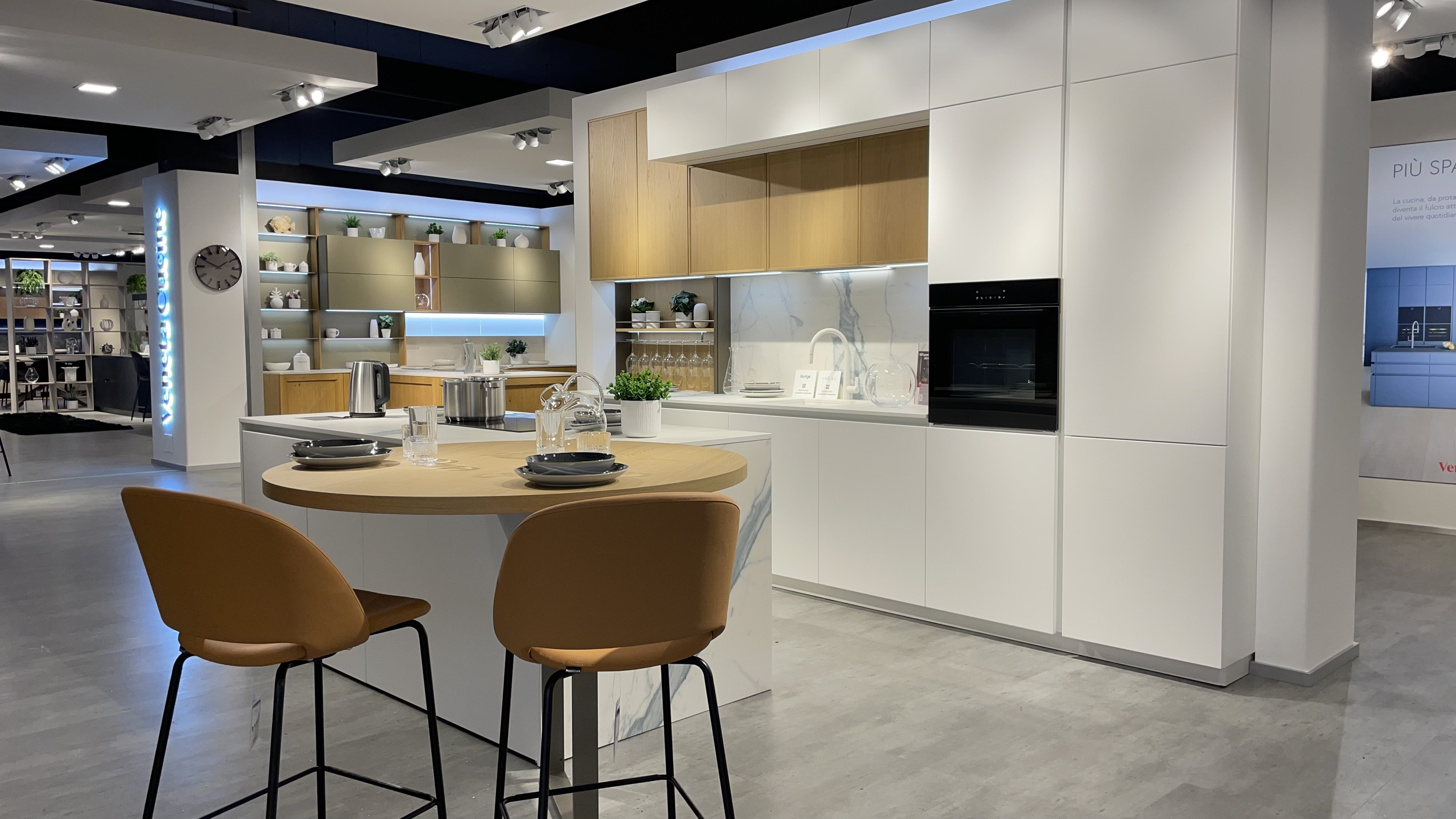 LOUNGE / SAKURA - Image