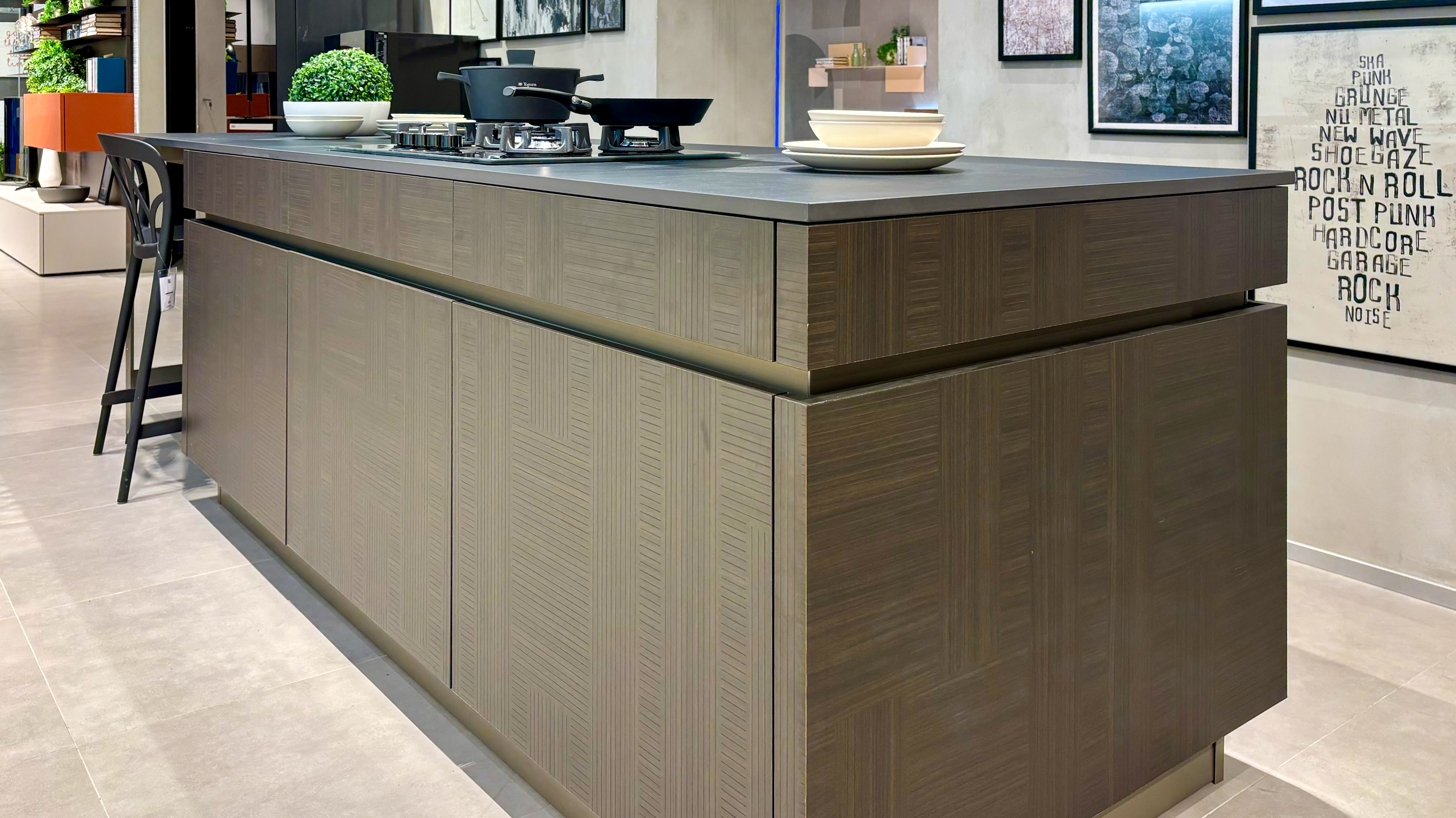 Iconica soft beige con isola Dek - Image