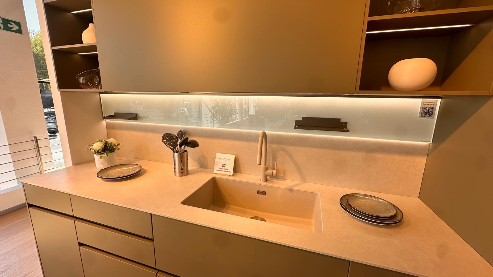 Veneta Cucine - modello Sakura - Image