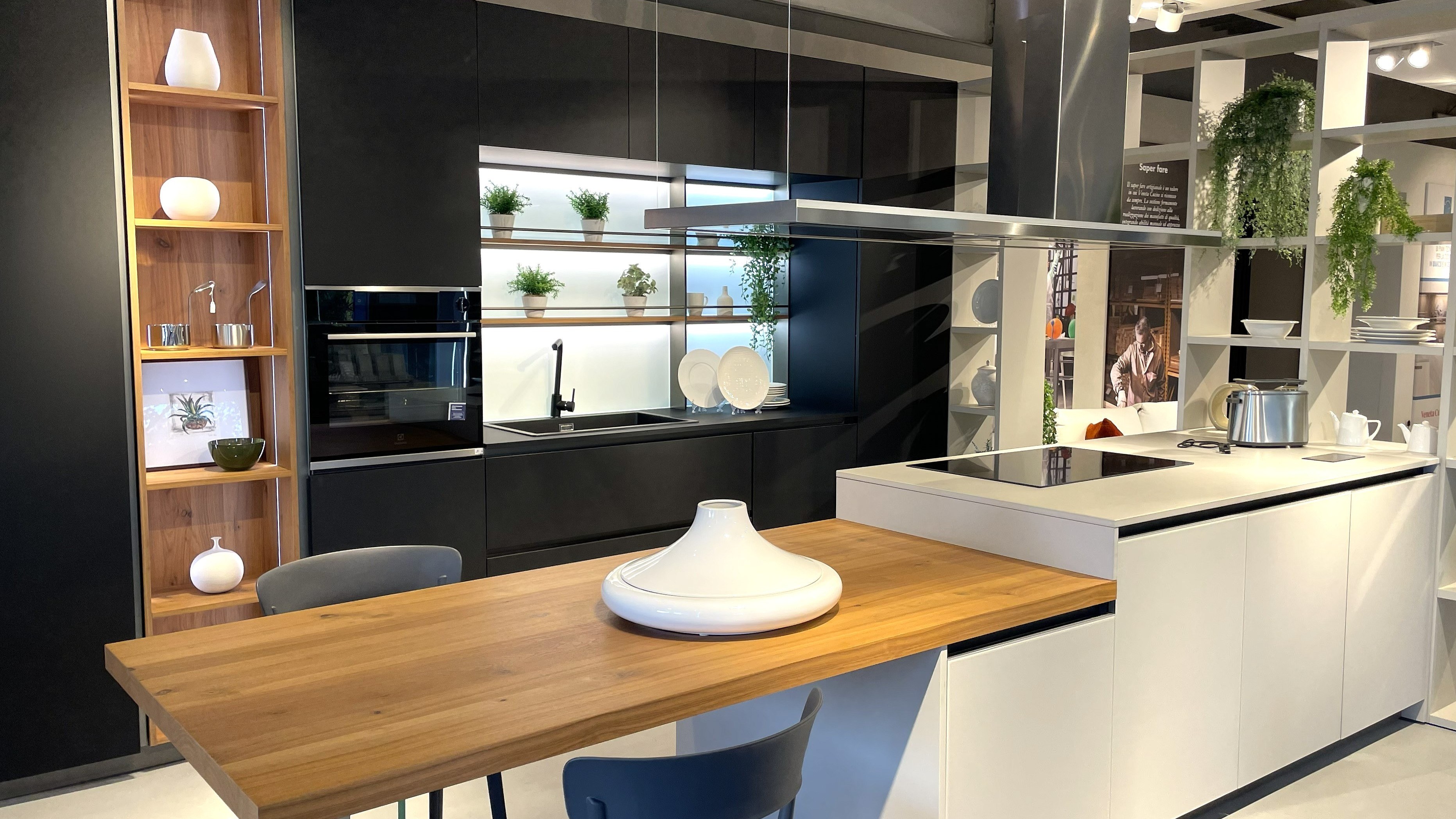 Veneta Cucine - modello Lounge Vetro - Image