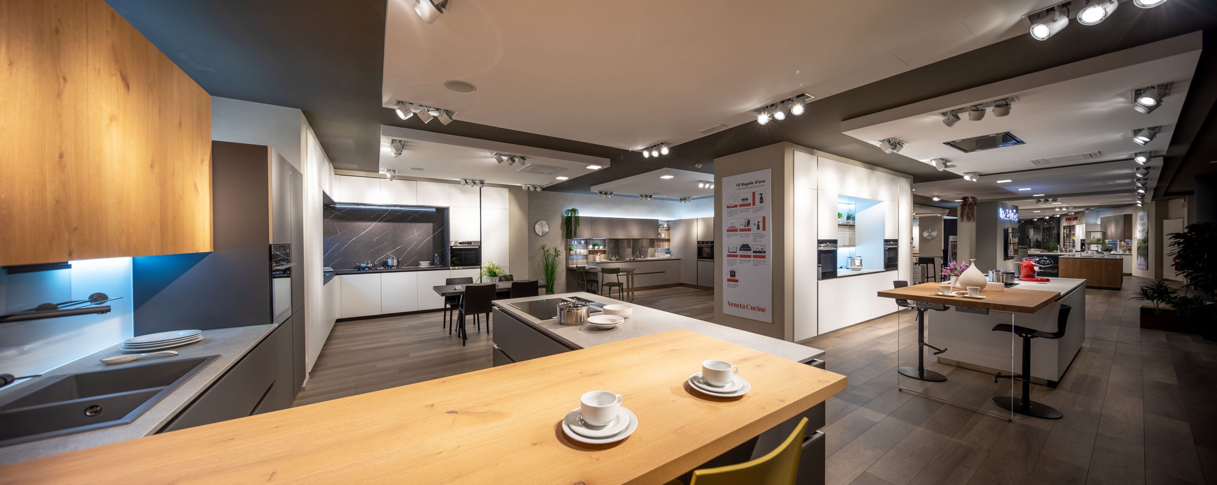 Lounge Pro Laccato Opaco - Image