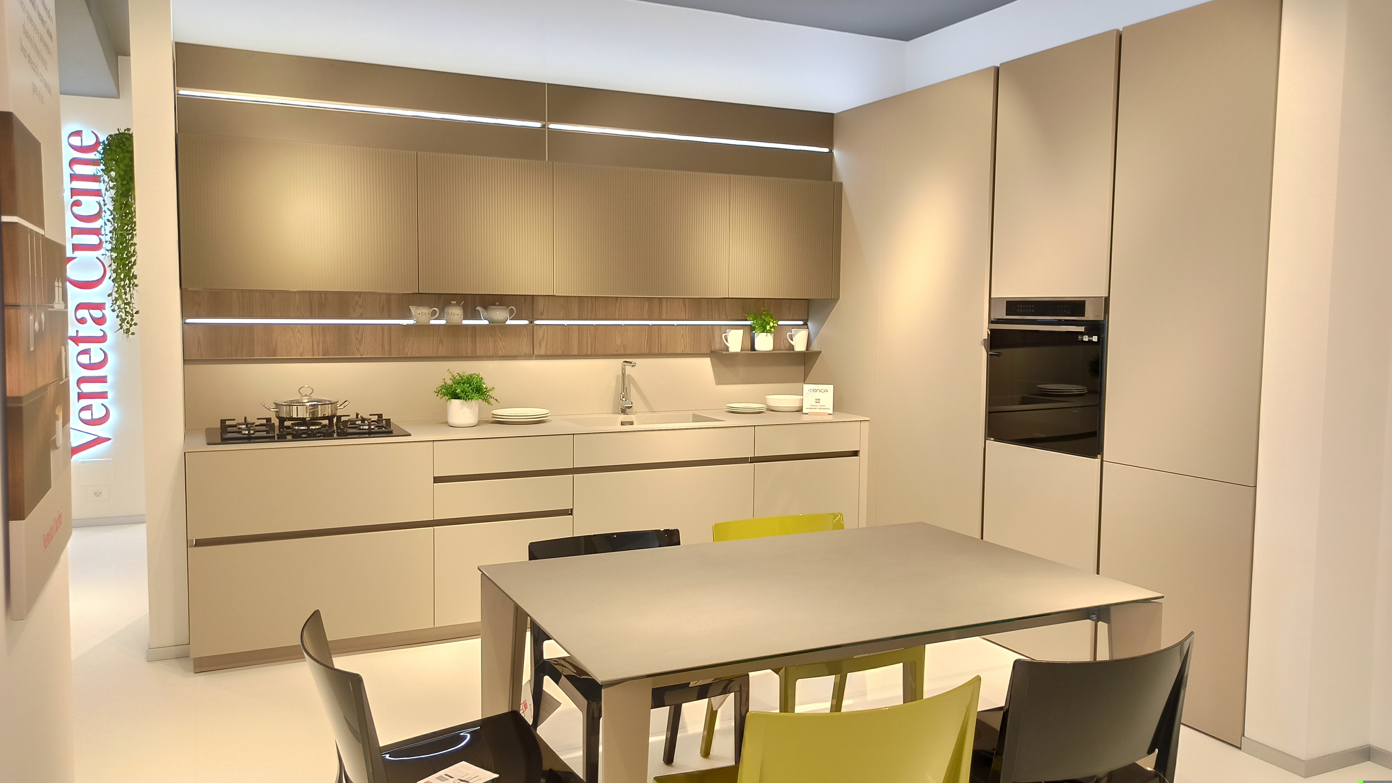 Veneta Cucine - Iconica Fenix - Image