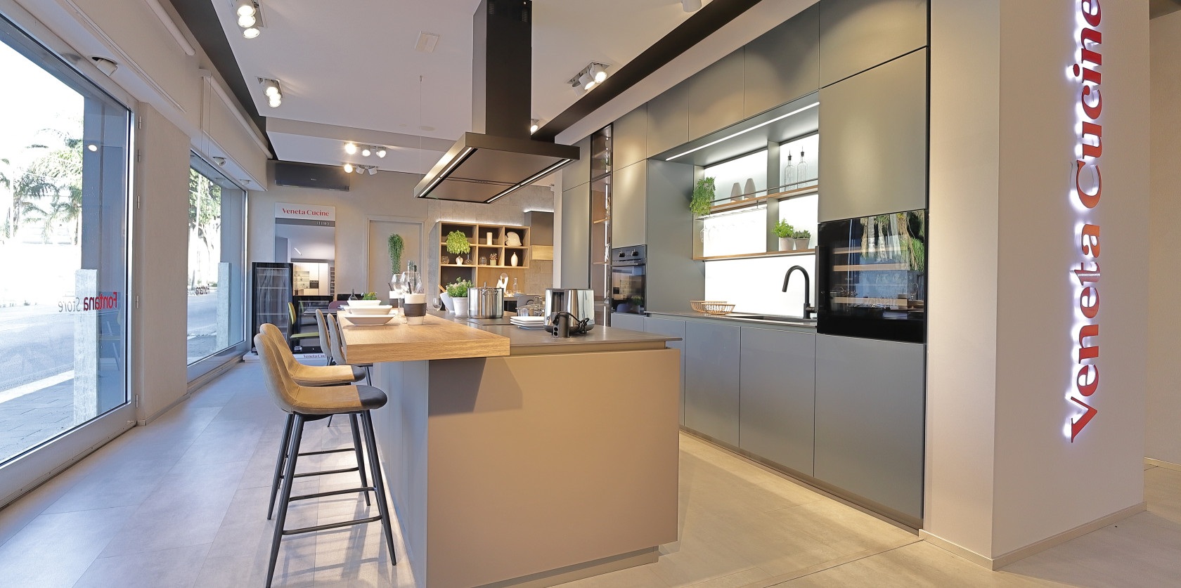 LOUNGE LACCATO + VETRO - Image