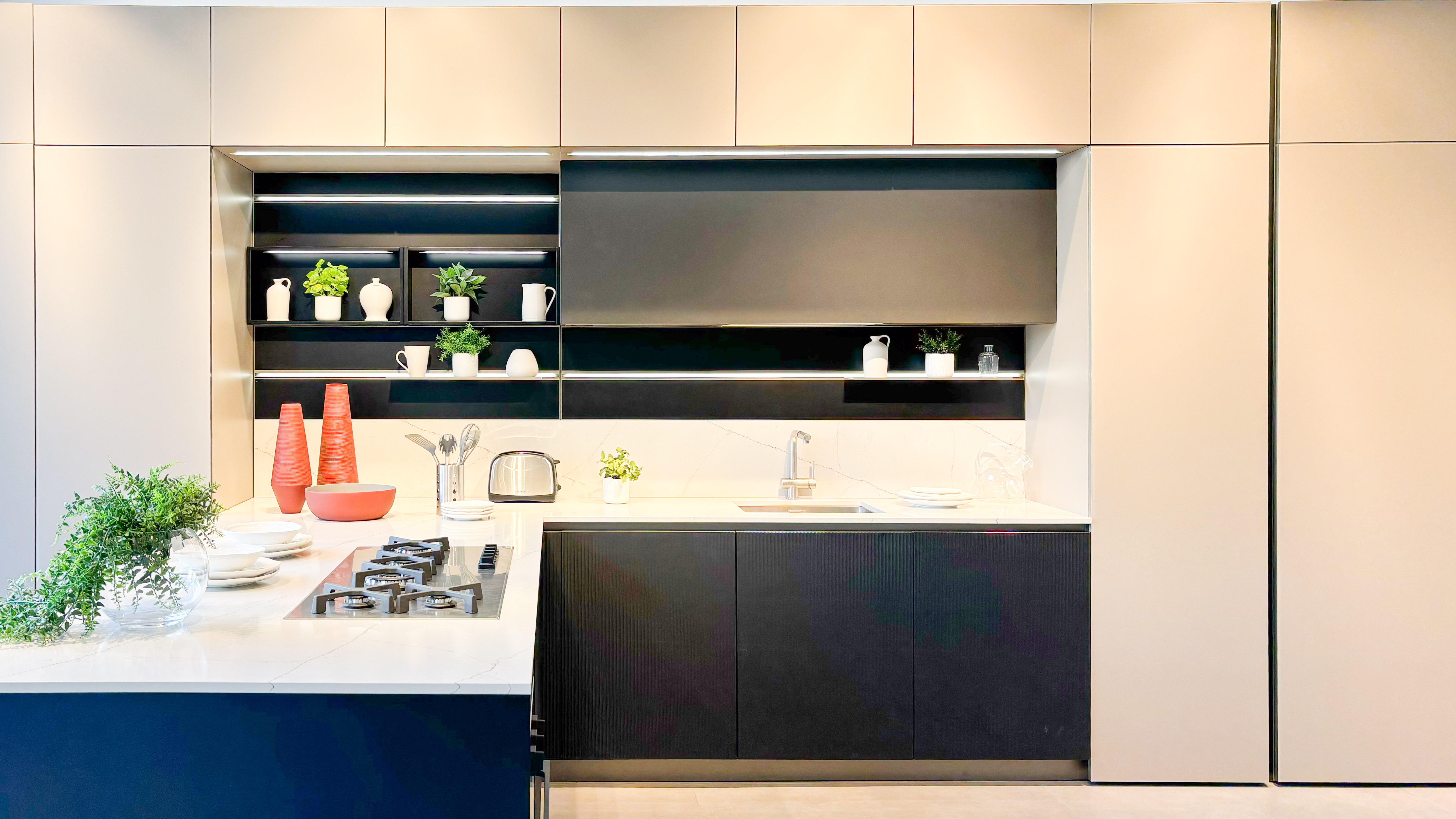 Lounge vetro opaco con colonna Walk In - Image