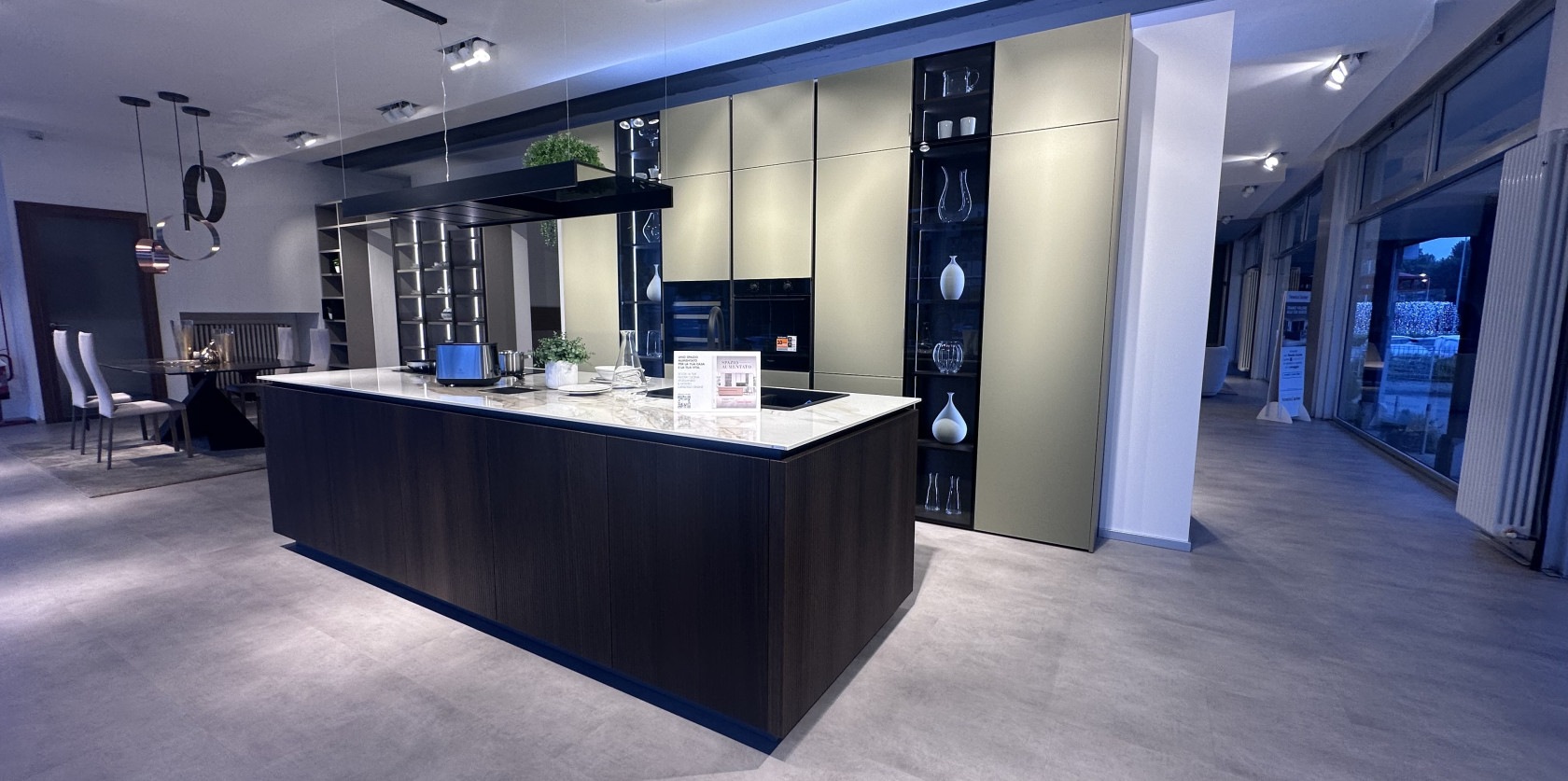 Lounge cannete' rovere scuro e vetro opaco verde militare - Image
