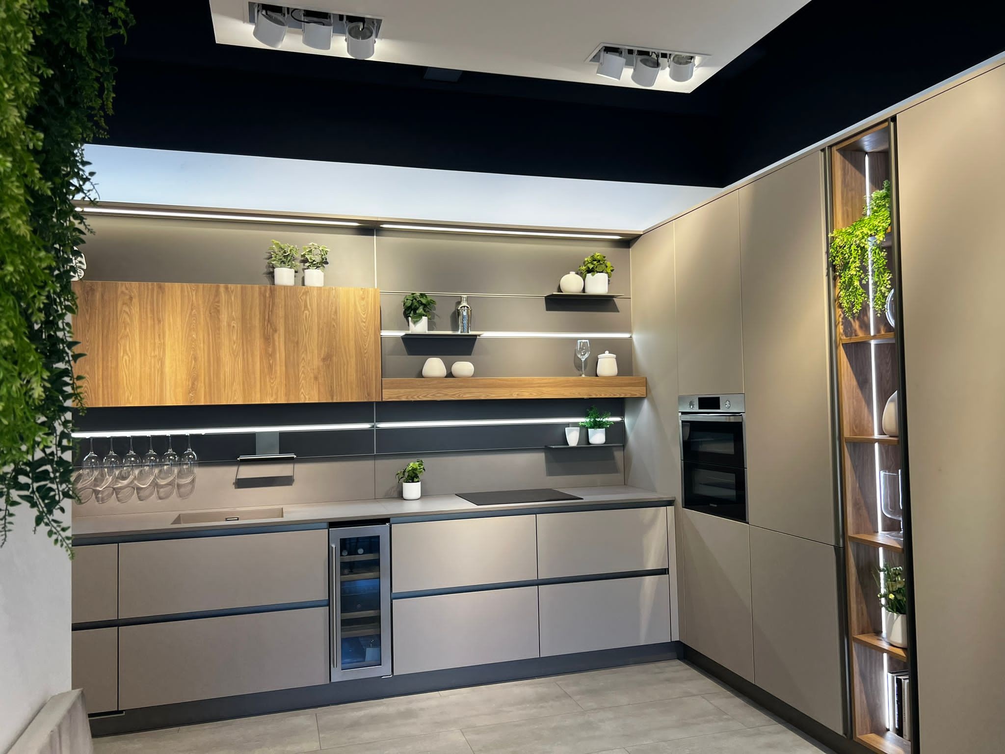 Modello Like J - Image