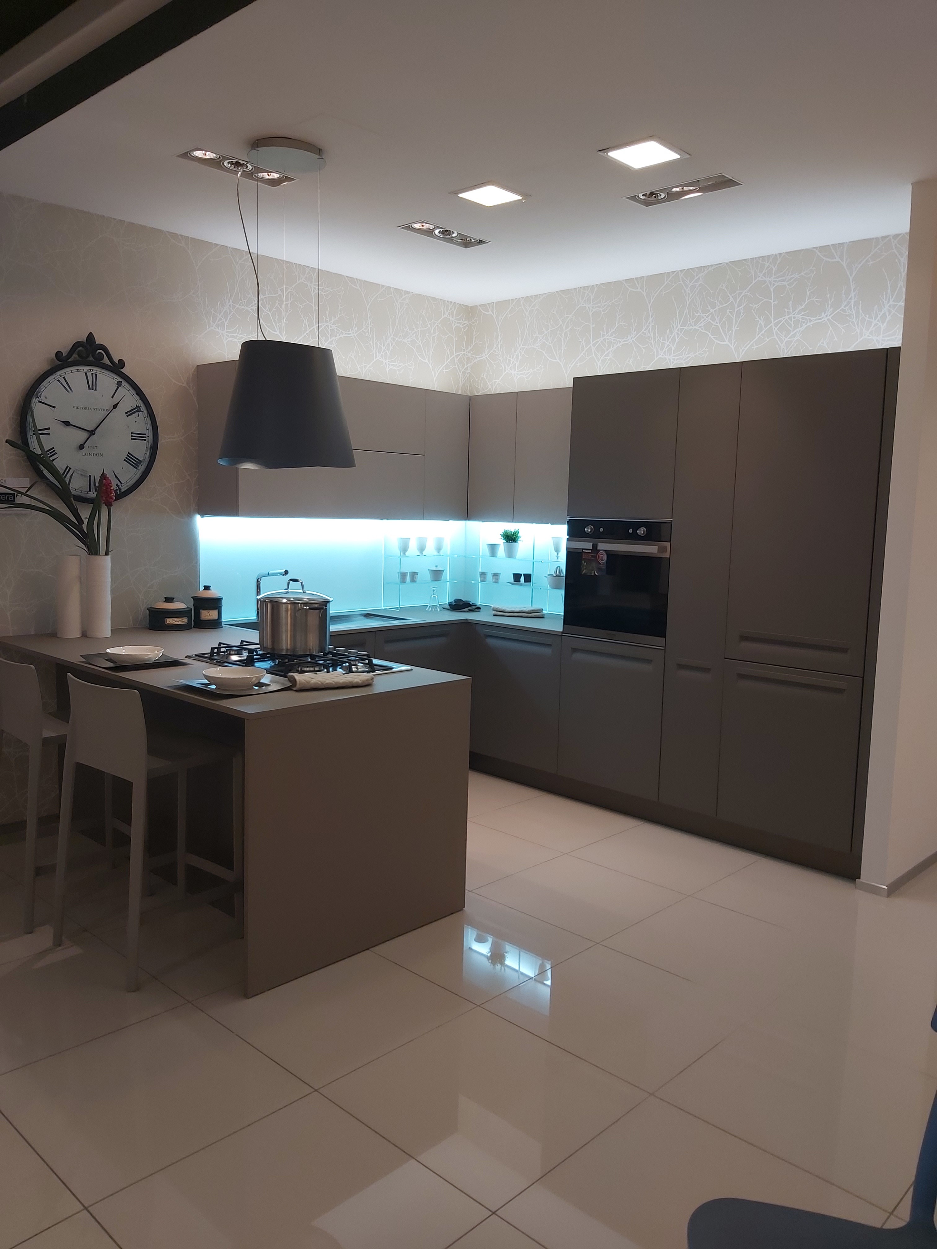Veneta Cucine - Carrera F1 - Image