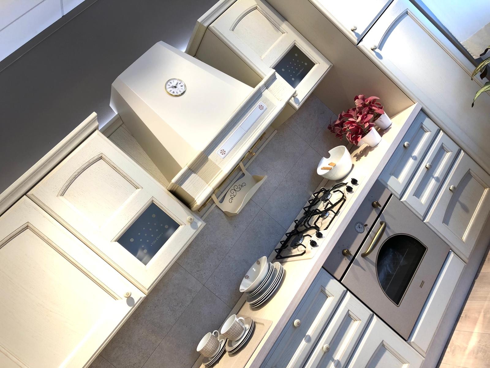 Cucina Villa D'Este in legno anticato avorio a poro aperto - Image