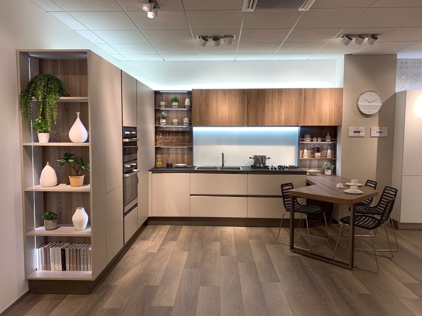 Cucina ad angolo con snack modello START TIME PRESA - Image