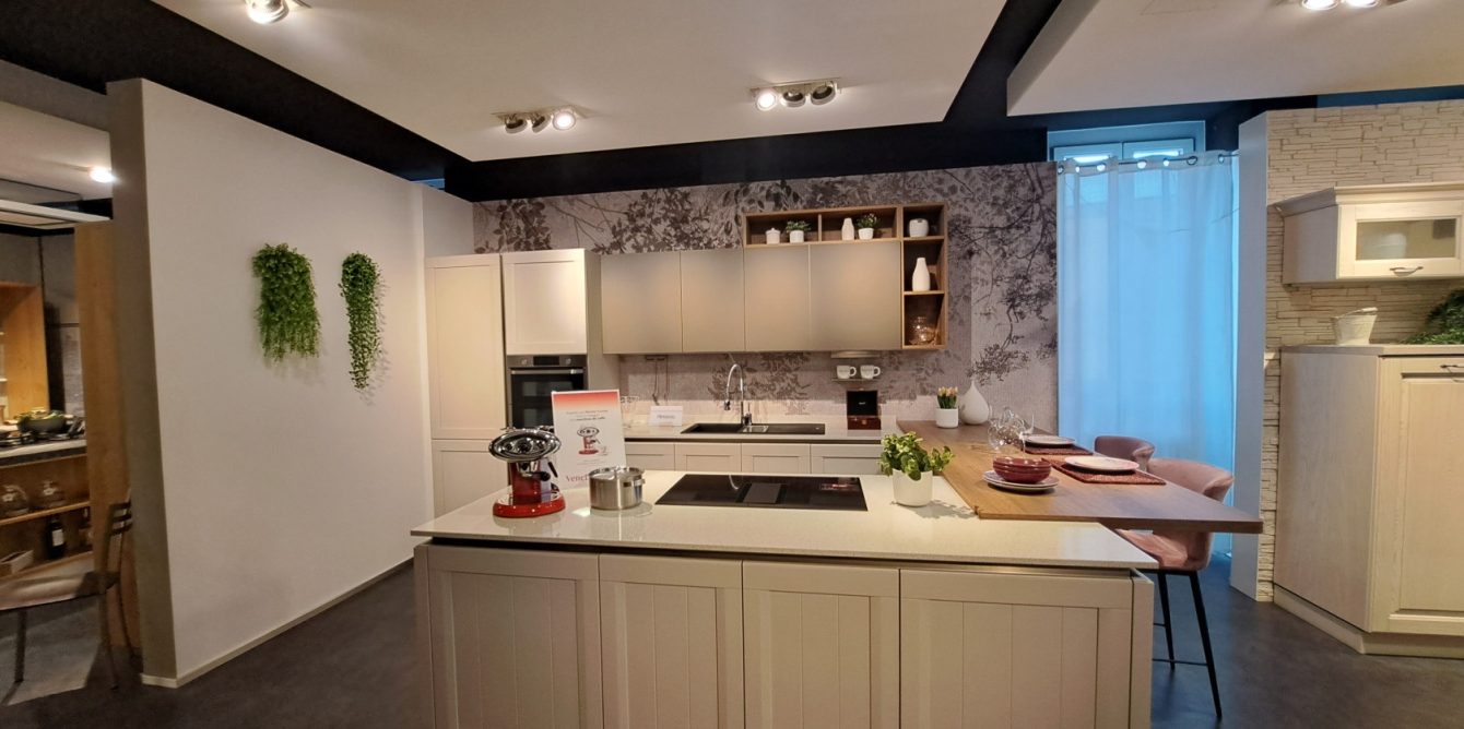 Veneta Cucine modello Armonia, top caranto quartz - Image