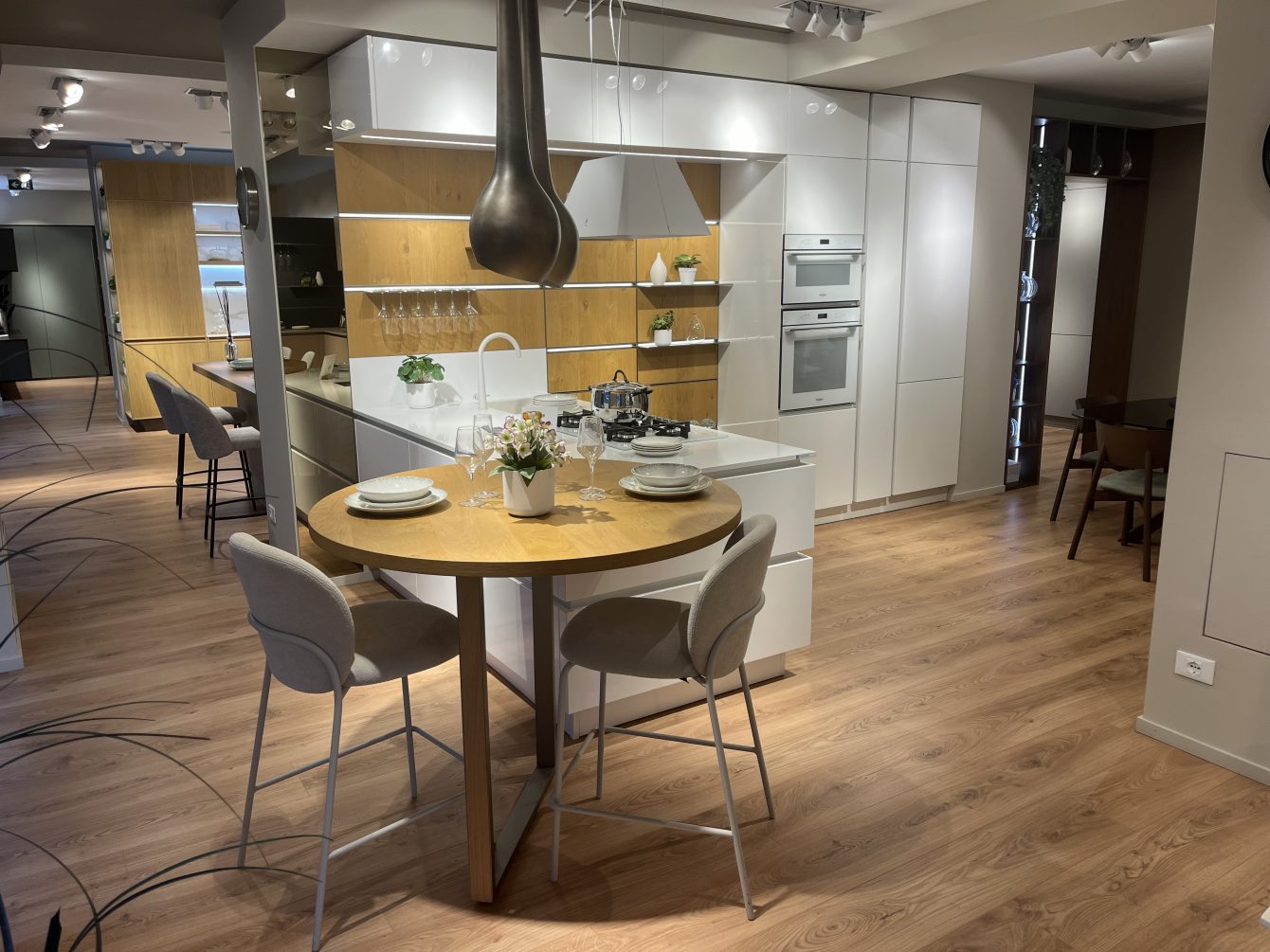 Veneta Cucine - Oyster Lucida - Image