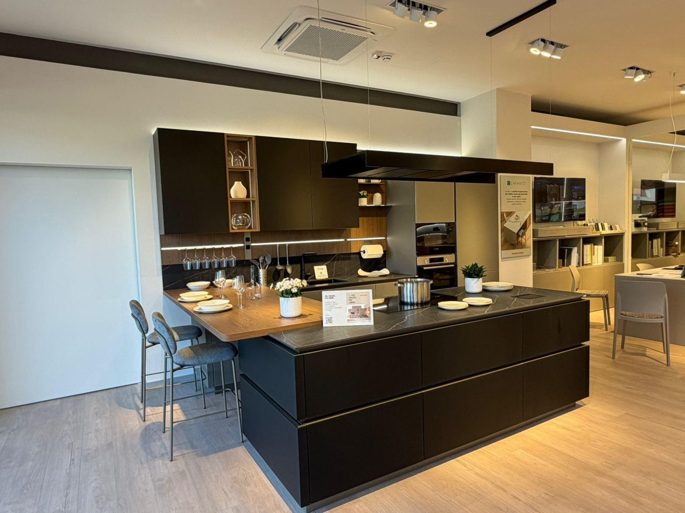 LOUNGE VTR - Image