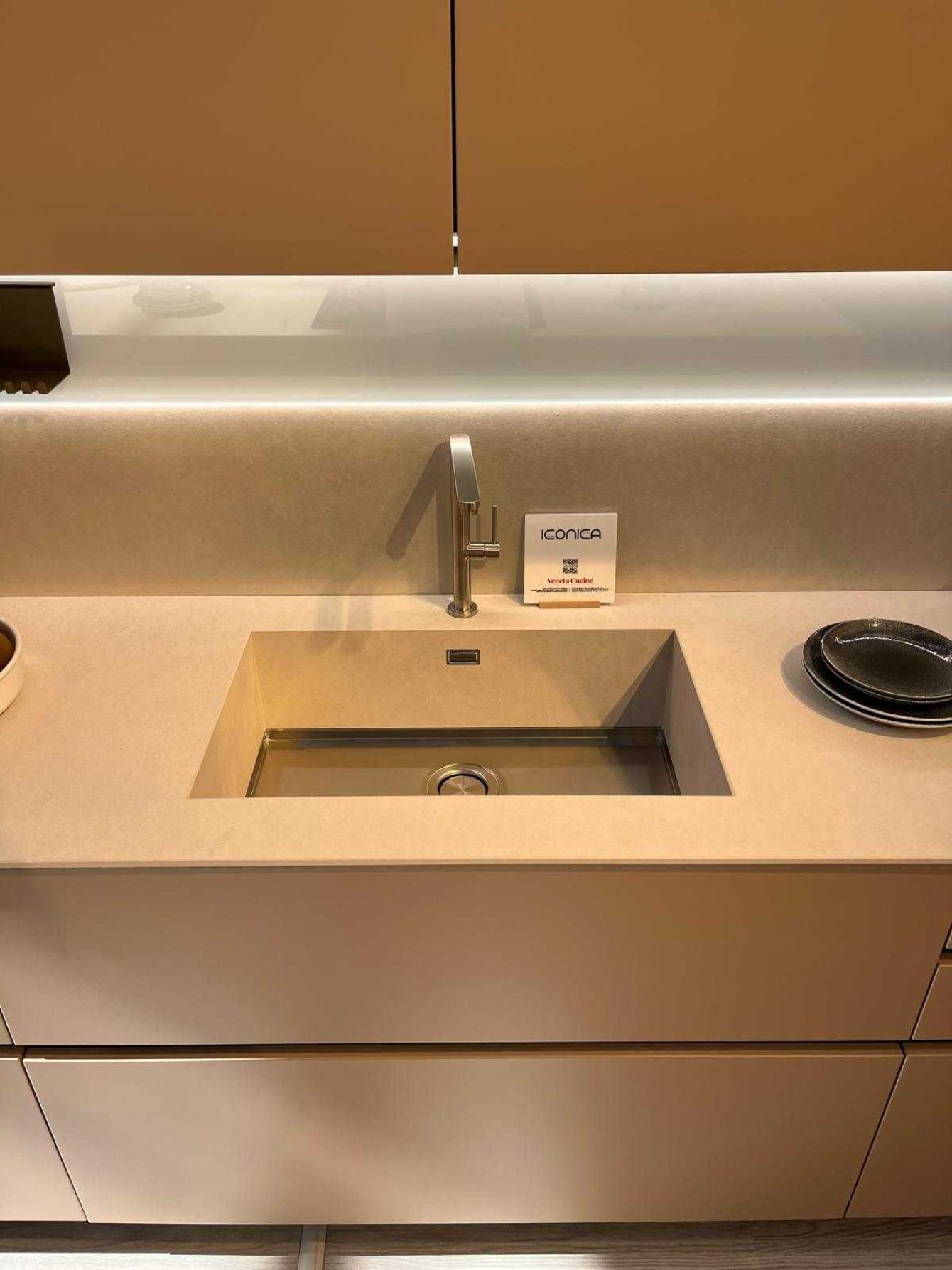 Veneta Cucine - Sakura + Iconica - Image