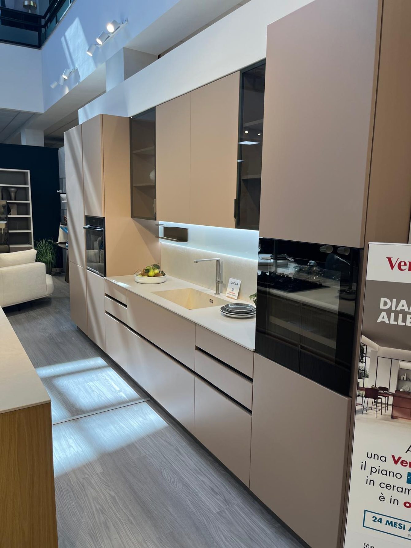Veneta Cucine - Sakura + Iconica - Image