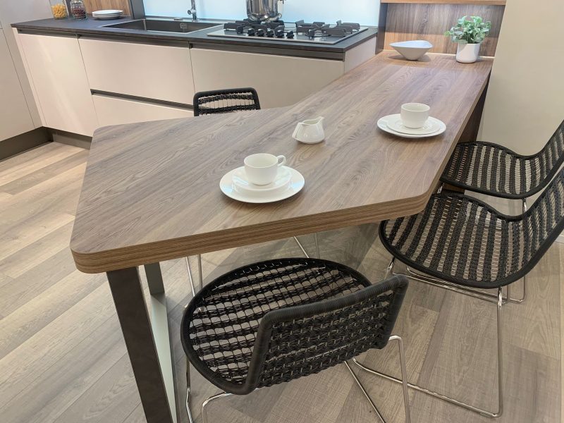 Cucina ad angolo con snack modello START TIME PRESA - Image