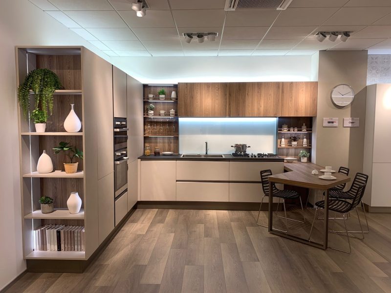 Cucina ad angolo con snack modello START TIME PRESA - Image