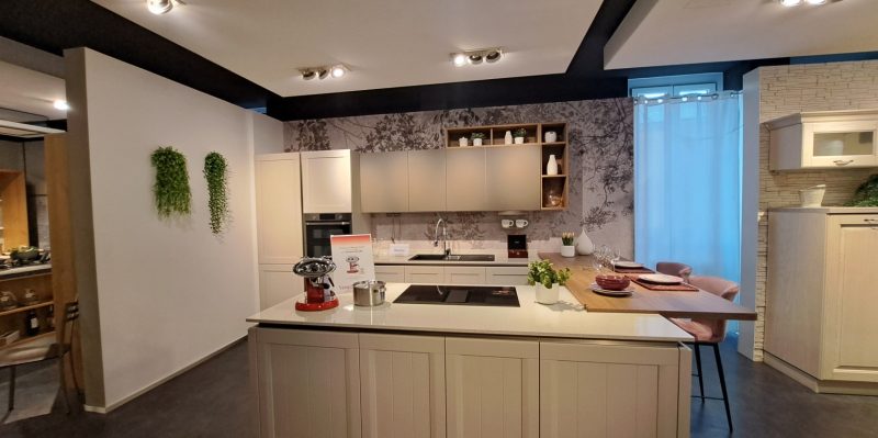 Veneta Cucine modello Armonia, top caranto quartz - Image