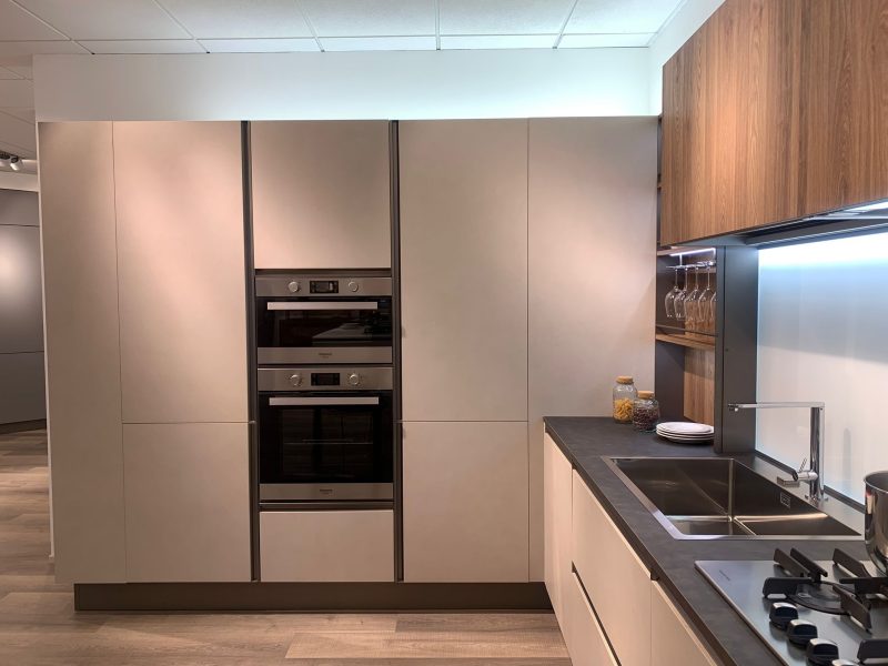 Cucina ad angolo con snack modello START TIME PRESA - Image