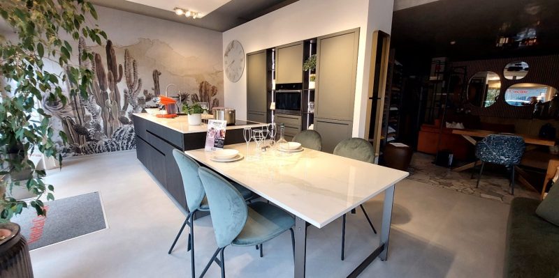 VENETA CUCINE MODELLO CONVIVIO E ICONICA - Image