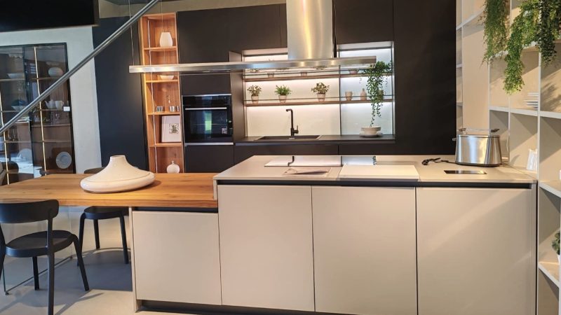 Veneta Cucine - modello Lounge Vetro - Image