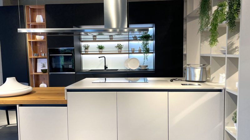 Veneta Cucine - modello Lounge Vetro - Image