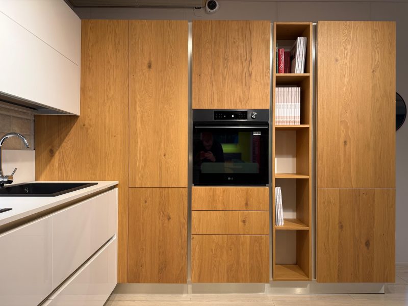 Veneta Cucine - Oyster Laccata Lucido - Image