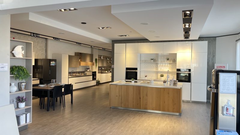 LOUNGE Pro   Laccato e Rovere nodoso - Image