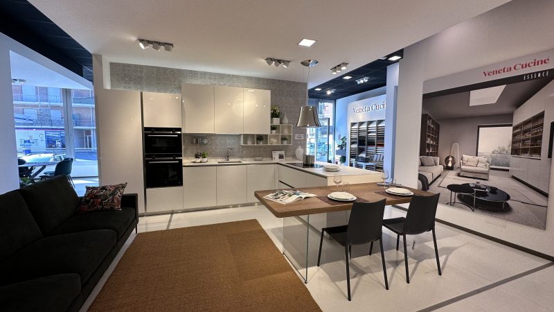 LOUNGE LACCATO LUCIDO - Image