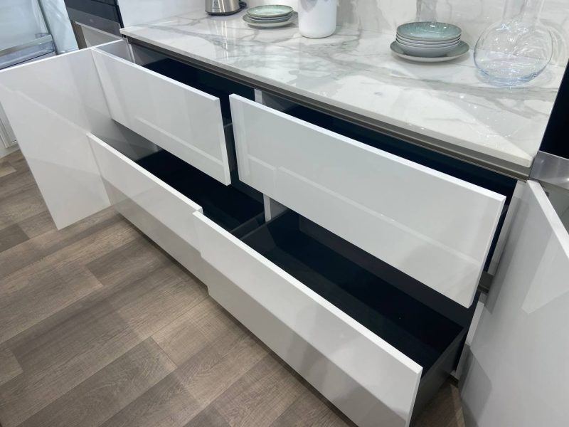 Cucina con isola modello LOUNGE-BIANCA - Image