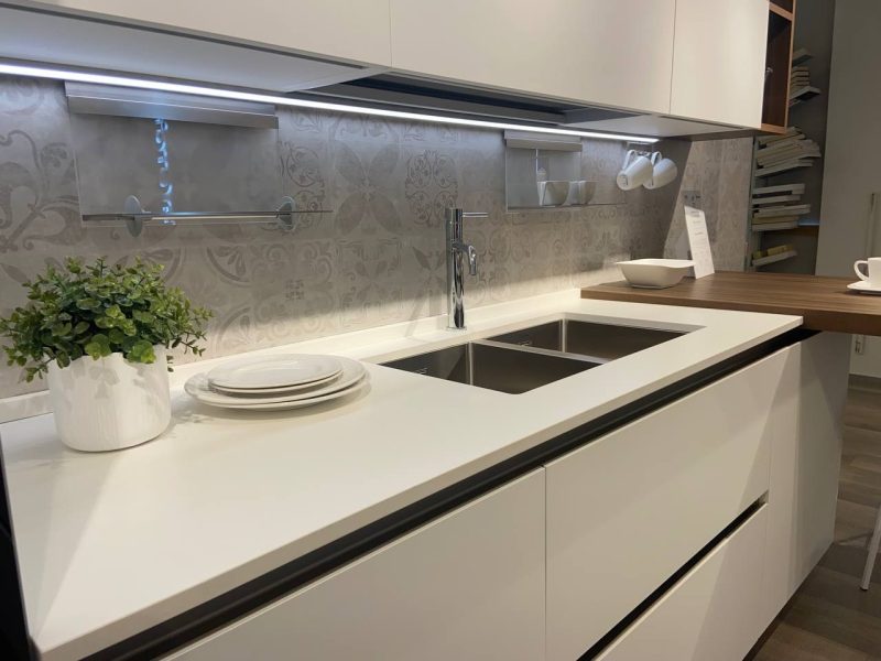 Cucina con isola modello OYSTER PRO - Image