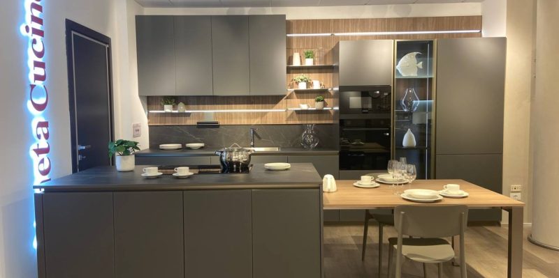 Cucina con isola e snack allungabile modello LOUNGE - Image