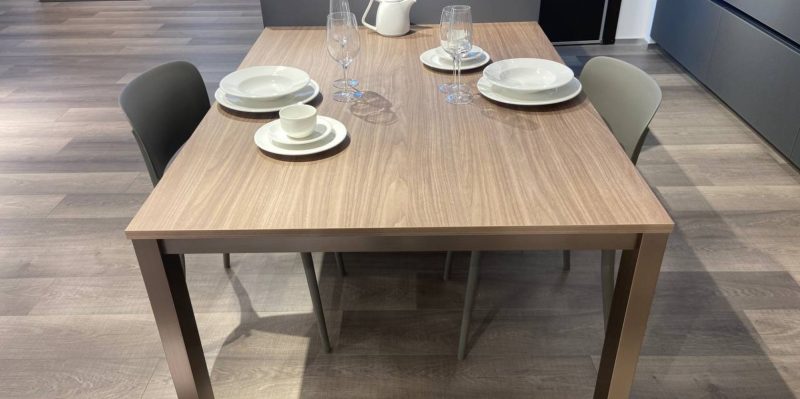 Cucina con isola e snack allungabile modello LOUNGE - Image