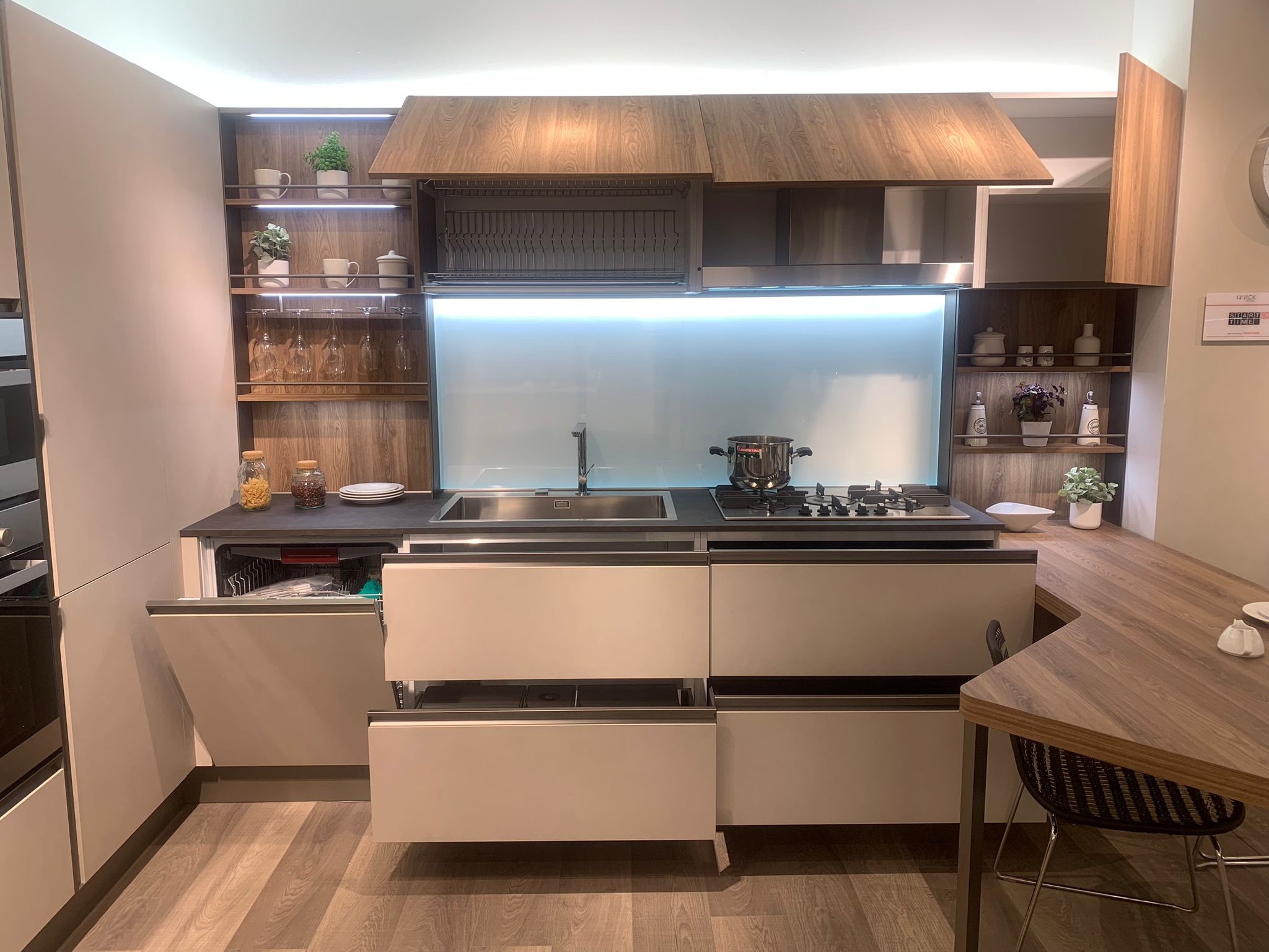 Cucina ad angolo con snack modello START TIME PRESA - Image