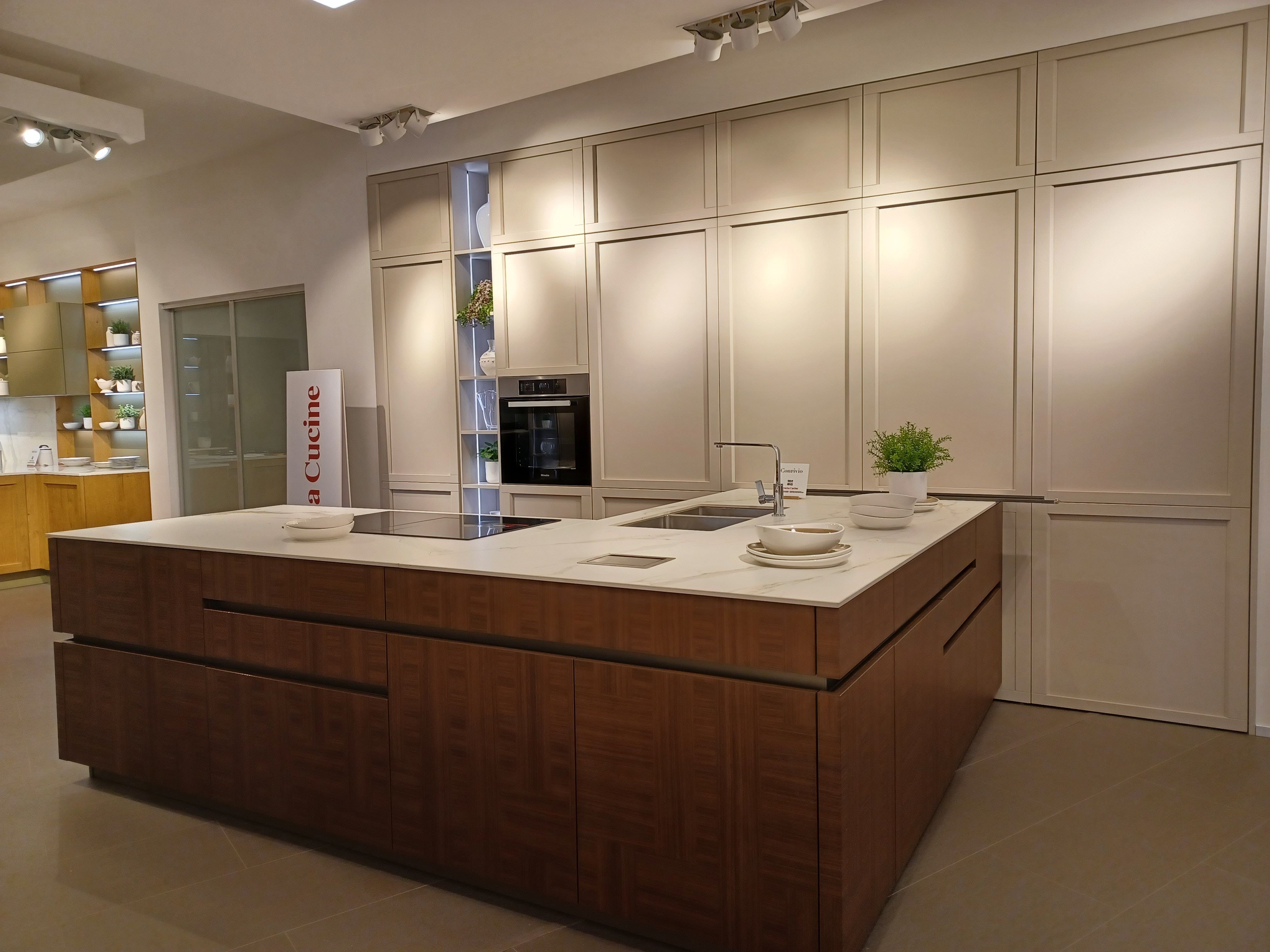 Veneta Cucine-Iconica & Convivio - Image