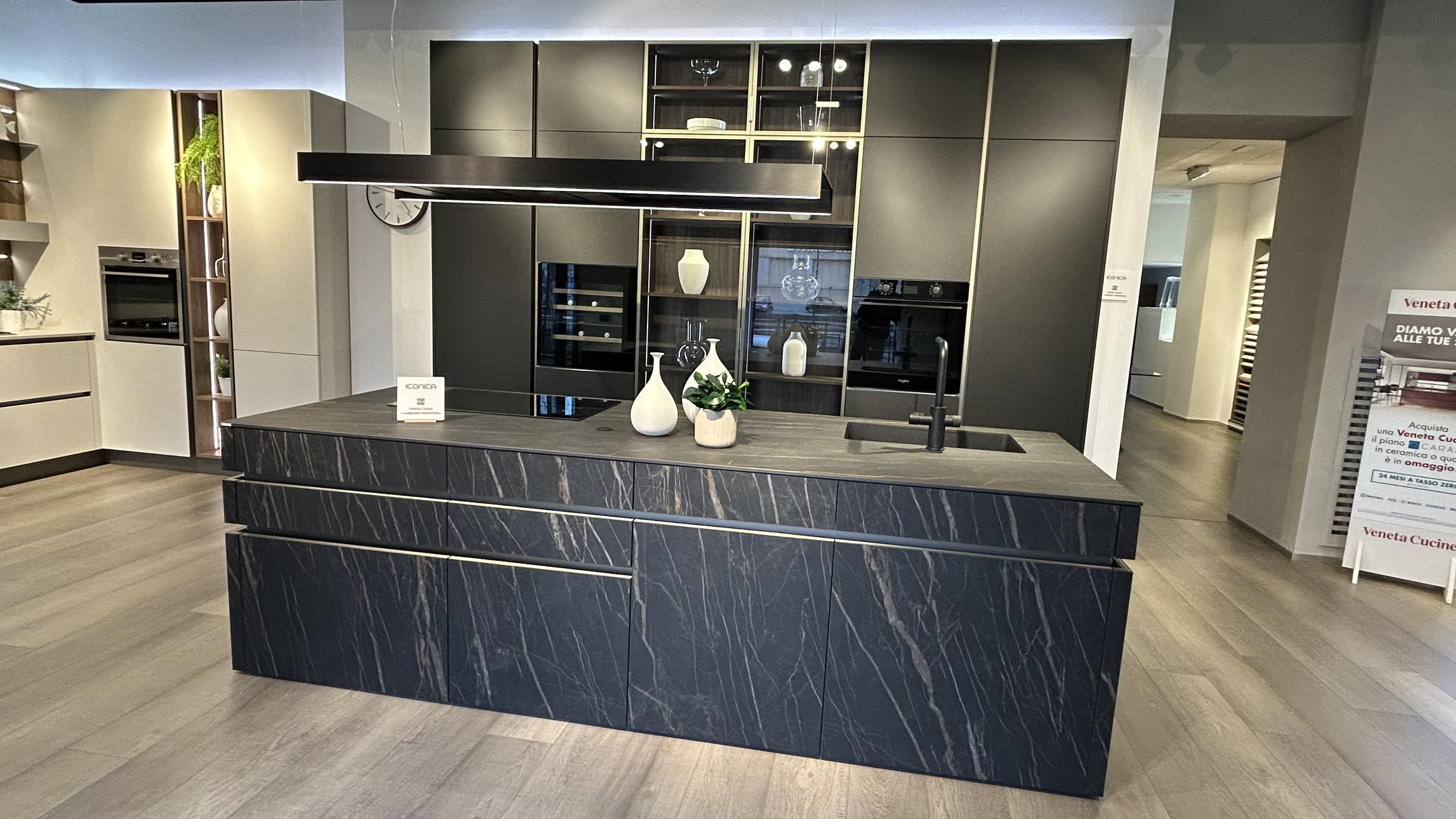 Iconica Ker Nero Imperiale - Veneta Cucine - Image