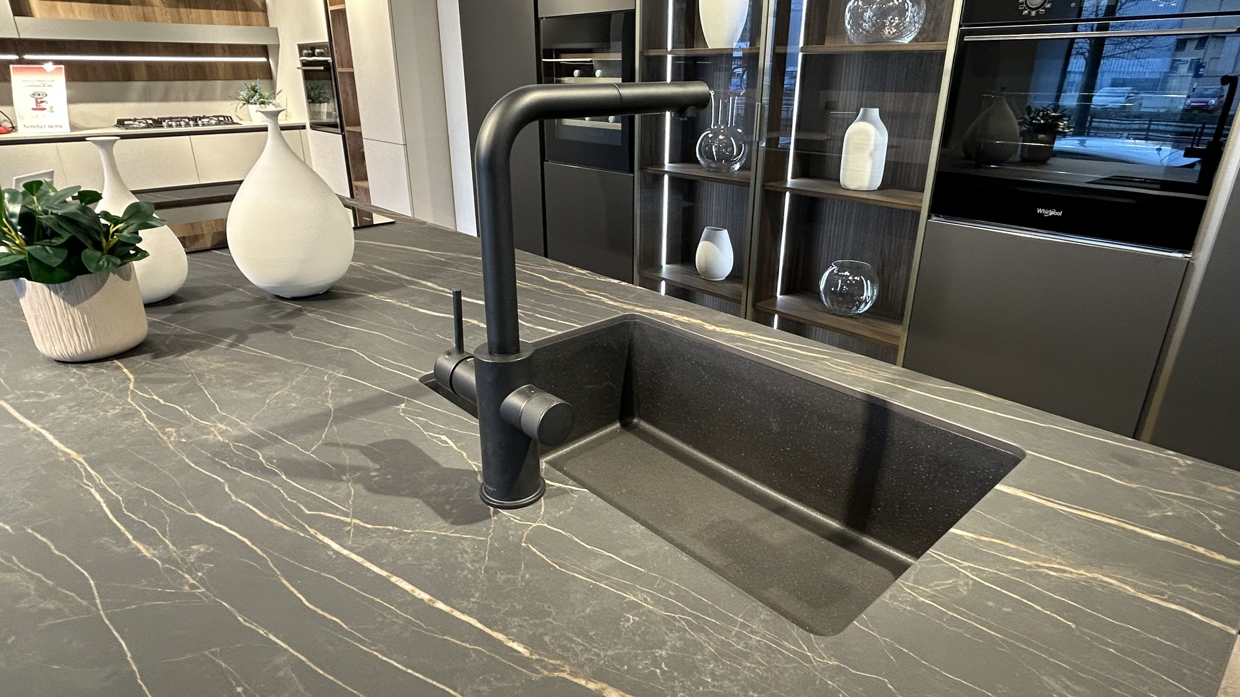 Iconica Ker Nero Imperiale - Veneta Cucine - Image