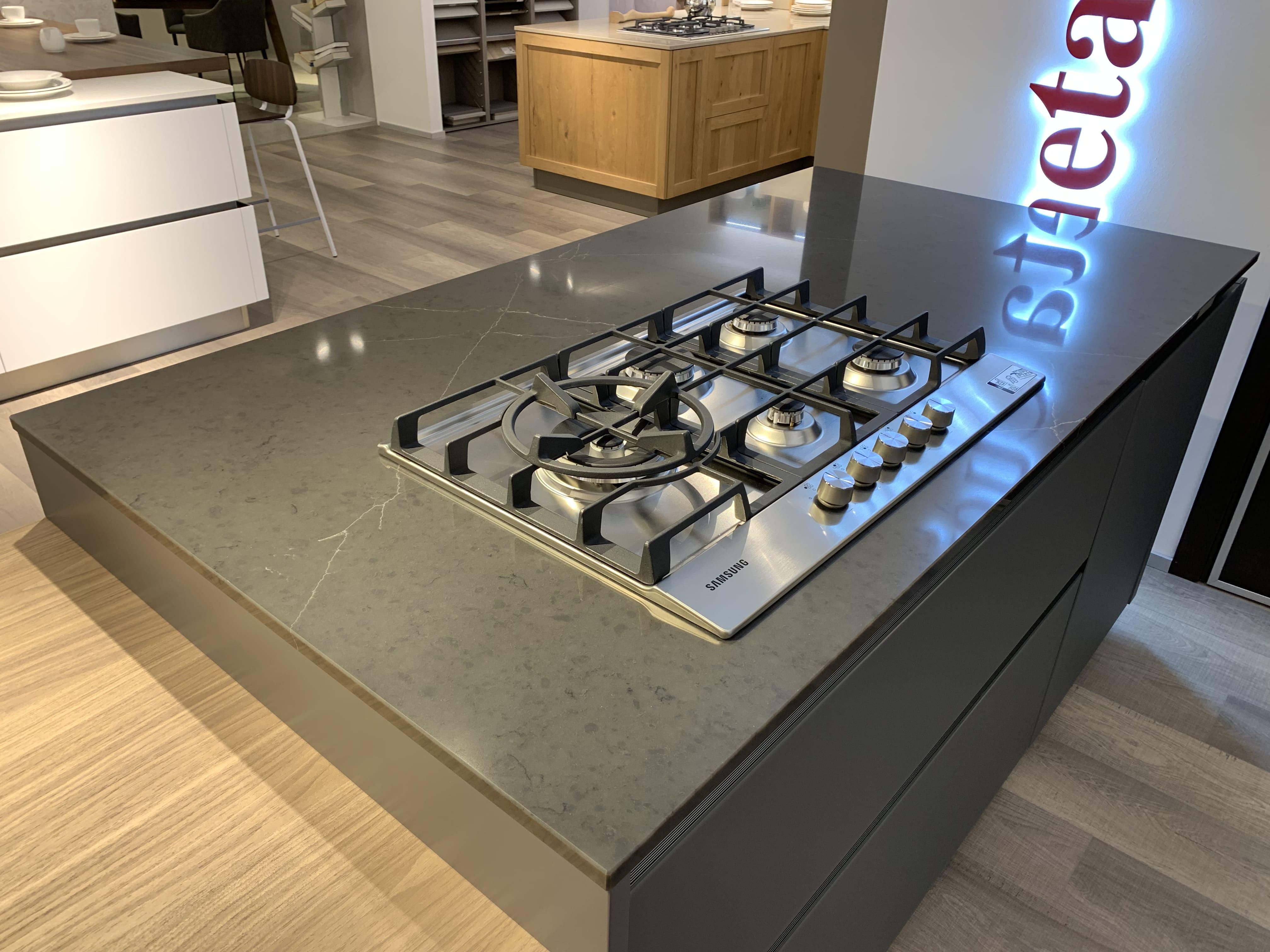 Cucina con isola modello Lounge - Image