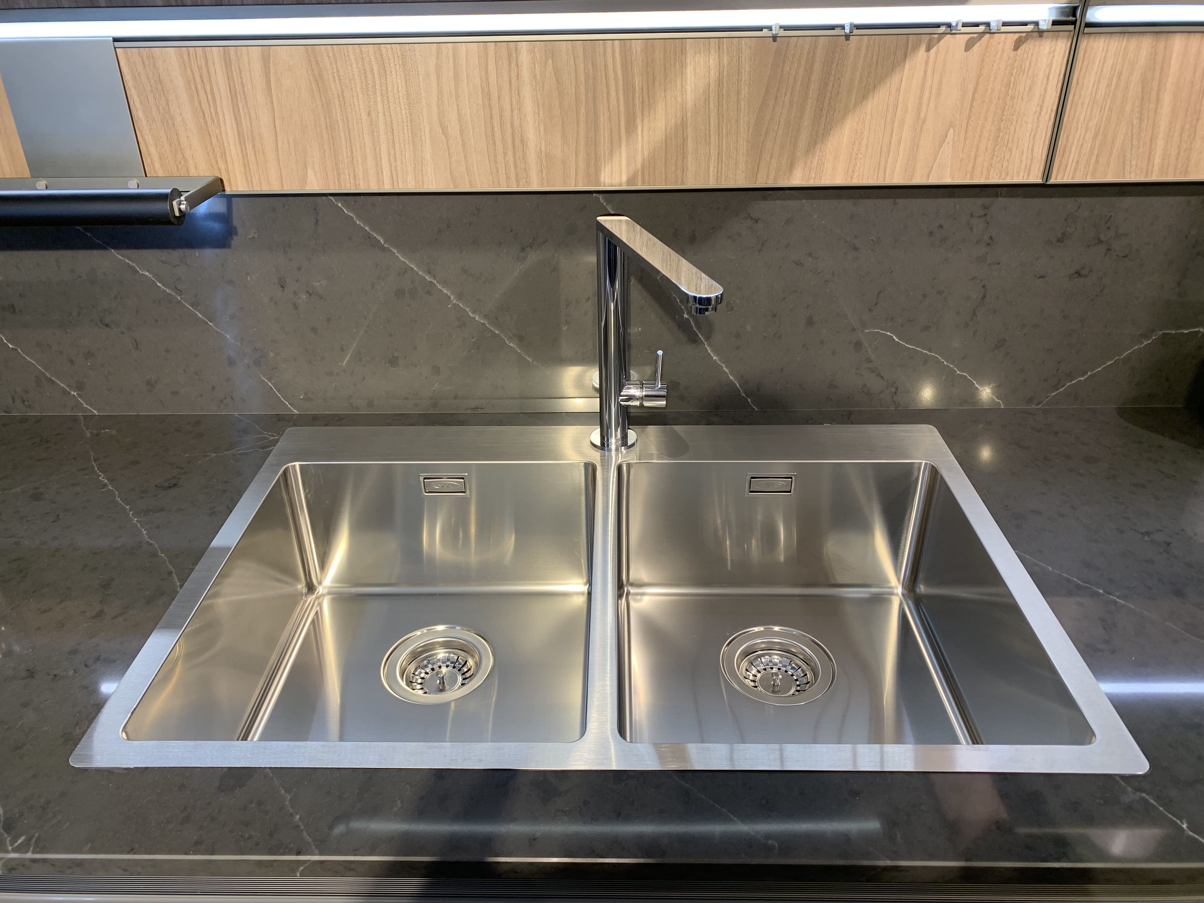 Cucina con isola modello Lounge - Image