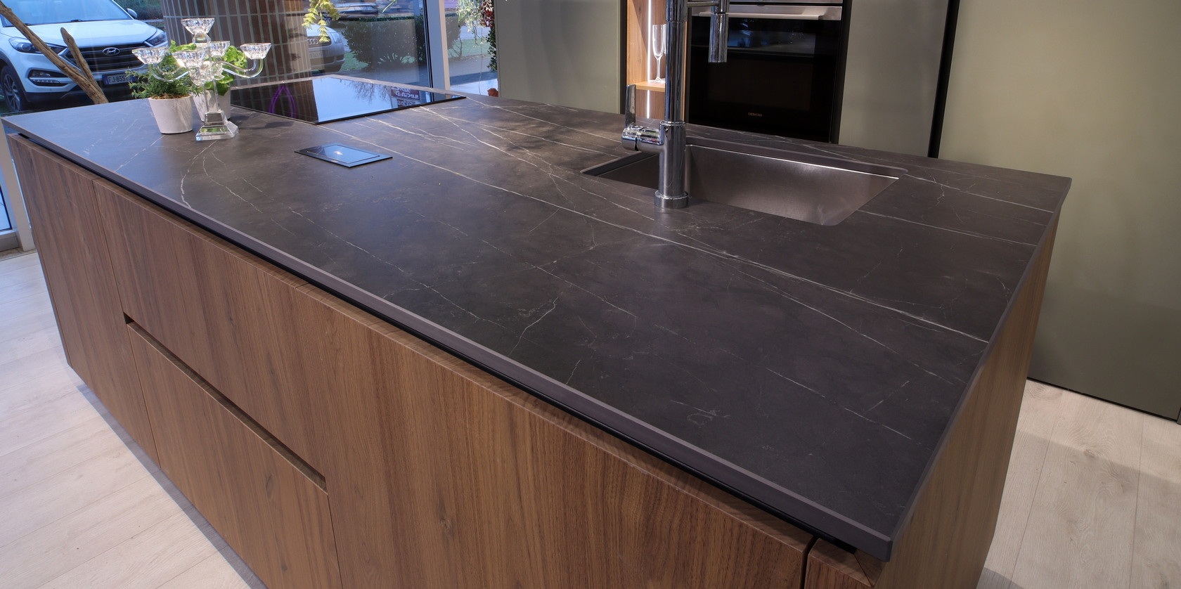 Cucina Lounge noce e laccata verde - Image