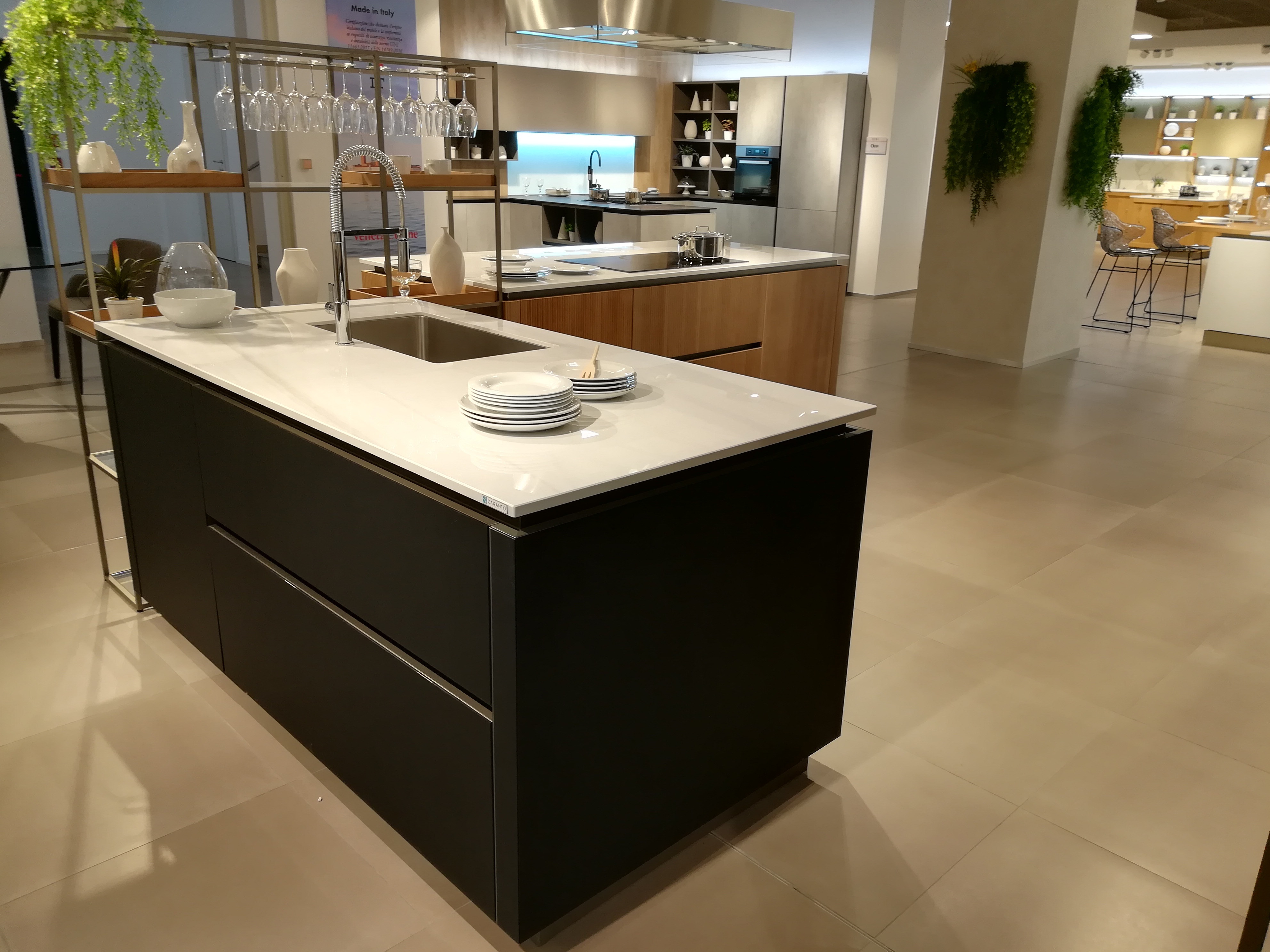 Lounge in vetro/legno - Image