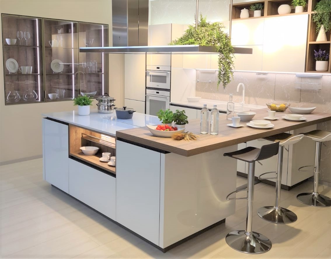 Veneta Cucine - Lounge Vetro Lucido - Image