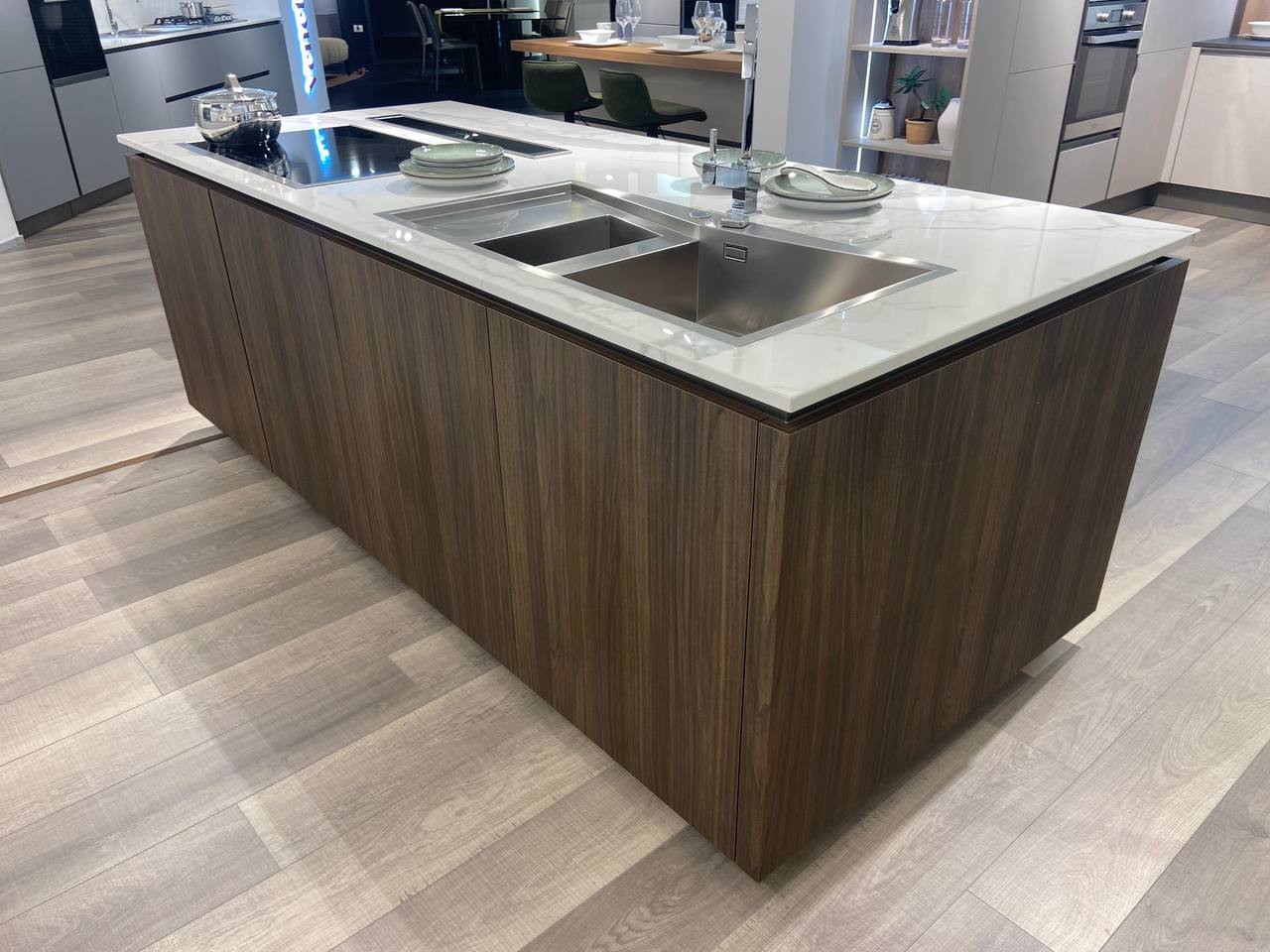 Cucina con isola modello LOUNGE-BIANCA - Image