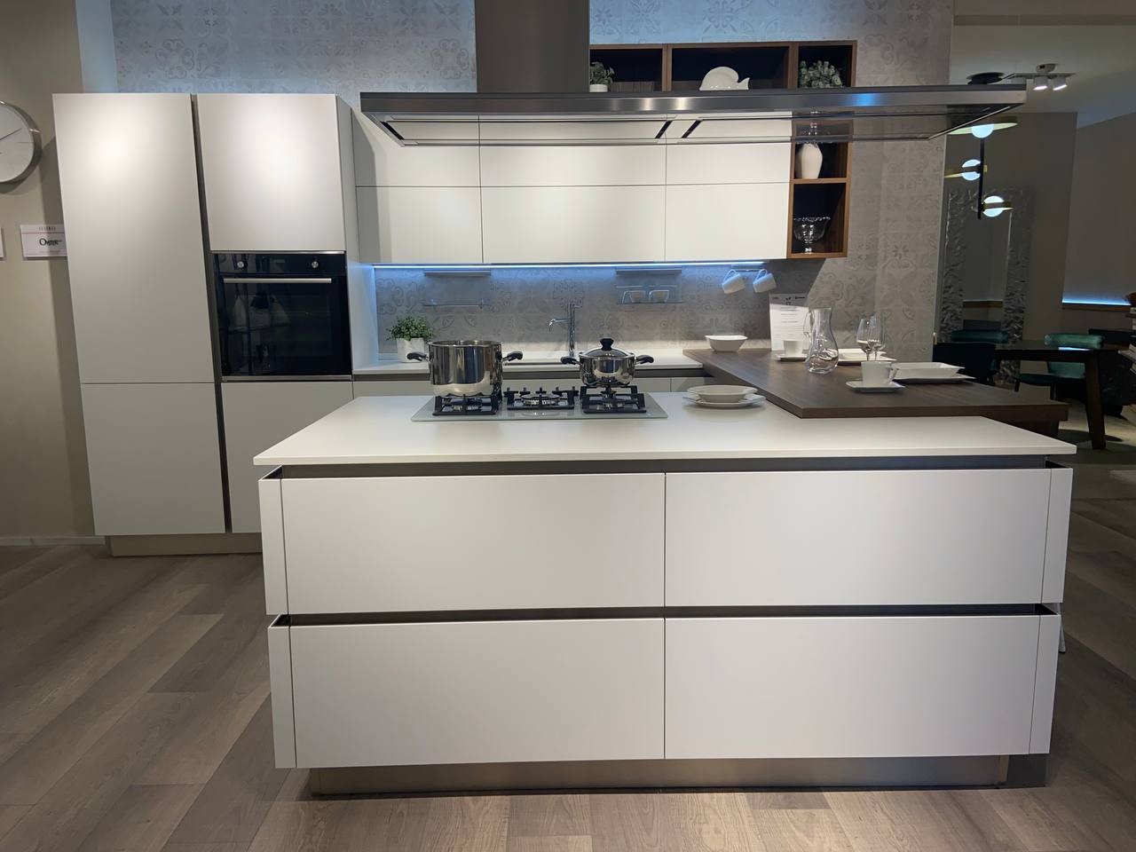 Cucina con isola modello OYSTER PRO - Image