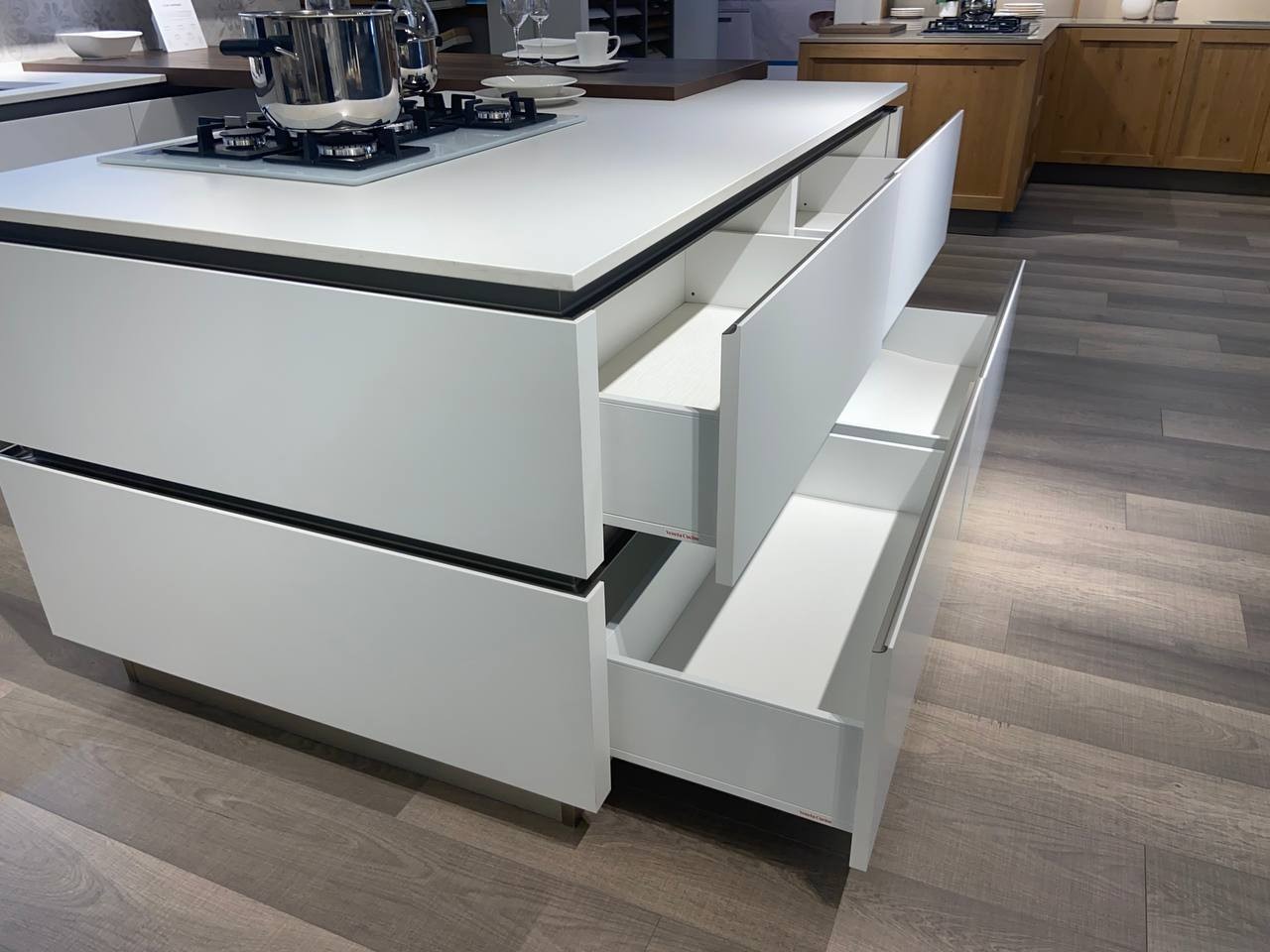 Cucina con isola modello OYSTER PRO - Image