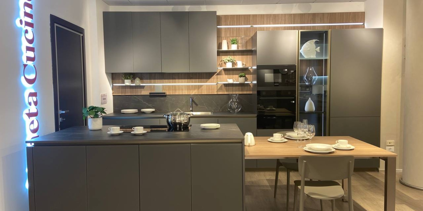 Cucina con isola e snack allungabile modello LOUNGE - Image