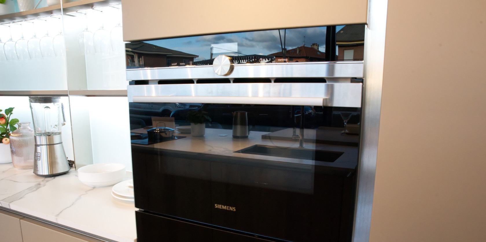 Veneta Cucine - Modello Lounge Vetro - Image