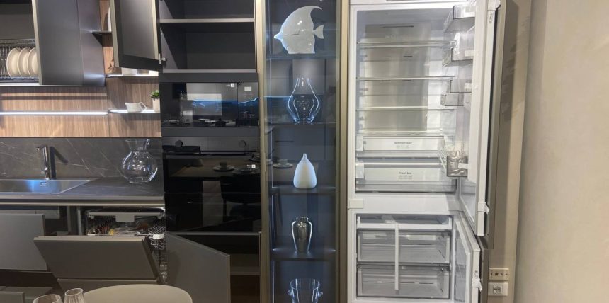 Cucina con isola e snack allungabile modello LOUNGE - Image